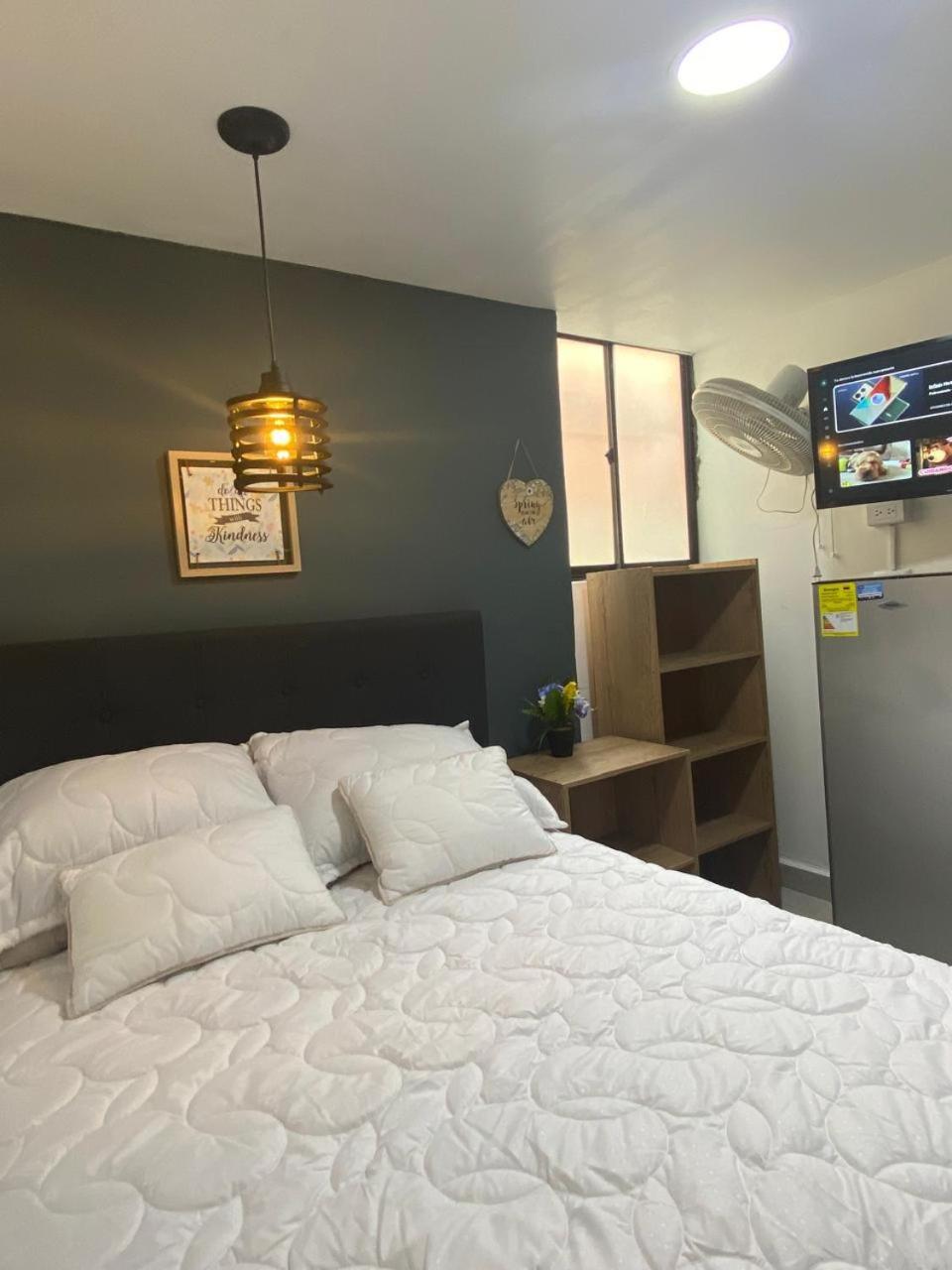 Apartment Comoda Independiente En Laureles Estadio Con Bano Privado 3 Personas Medellin